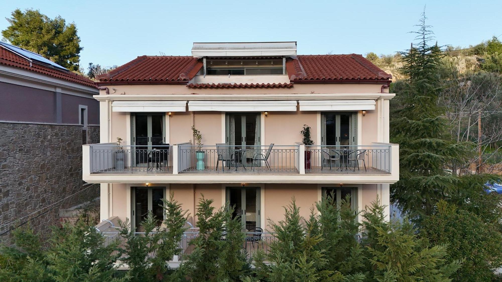 Aerinon Guesthouse ナフプリオ エクステリア 写真
